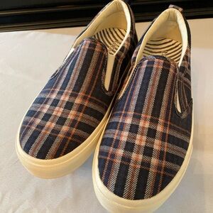 Taos Slip On Tennis Shoes Size 8.5
 Navy Blue Plaid Color NWOT